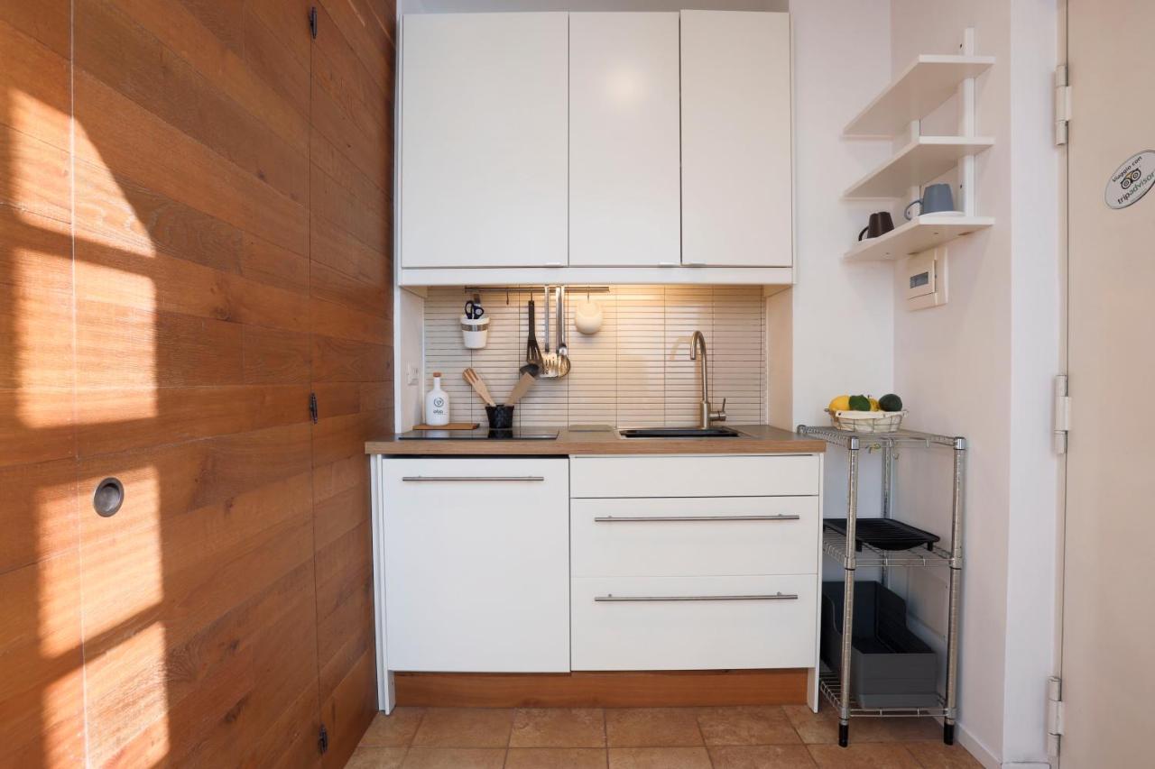 Ponti Rossi Sunny Apartament Napoli Esterno foto