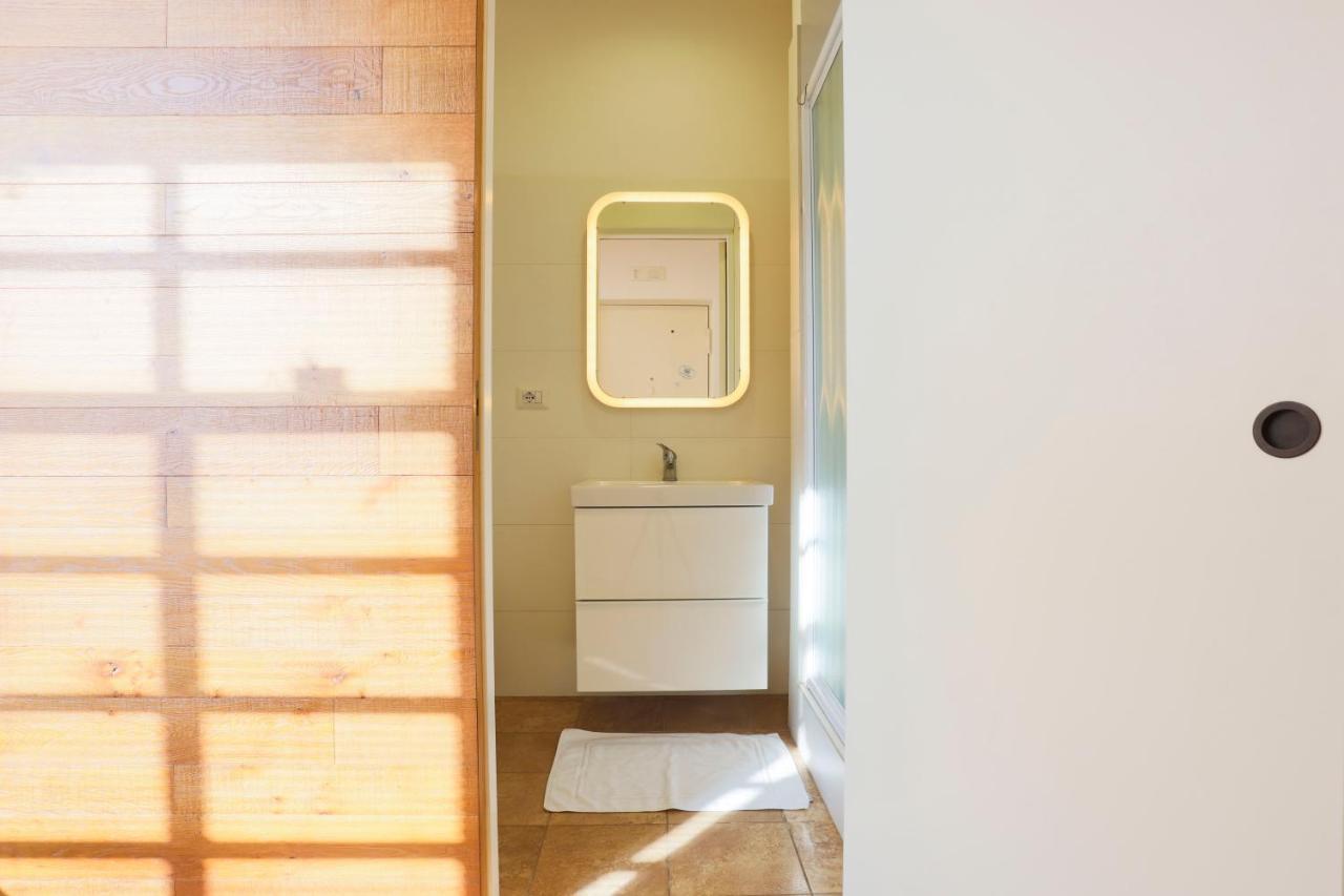 Ponti Rossi Sunny Apartament Napoli Esterno foto